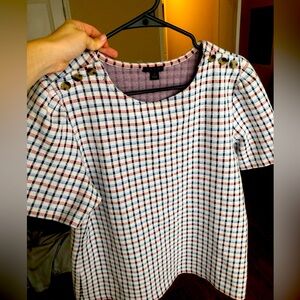Super cute professional plaid Ann Taylor blouse top barely worn